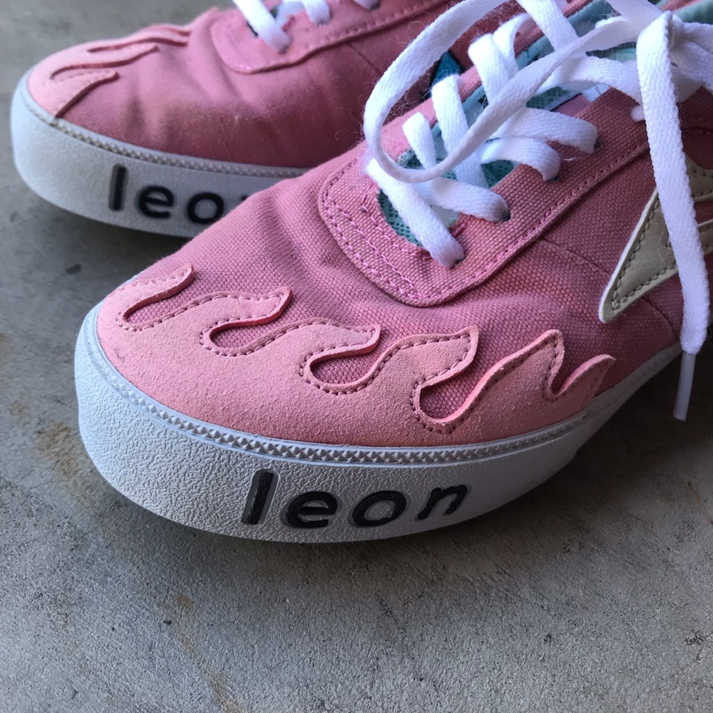 Lakai x Leon Karssen Sheffield pink + white shoes